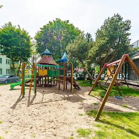 Nyaraló Feniks Seaside With Pool & Near Kołobrzeg