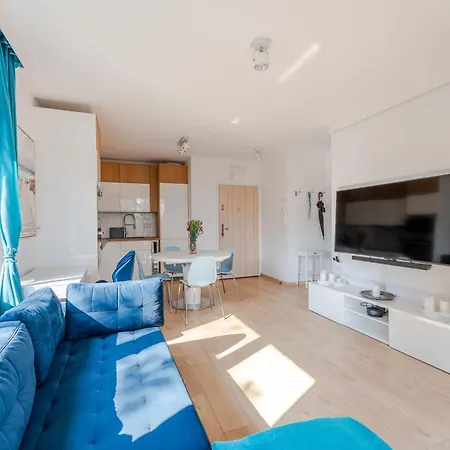 Feniks Seaside With Pool & Near بيت للعطل كولوبرزيغ