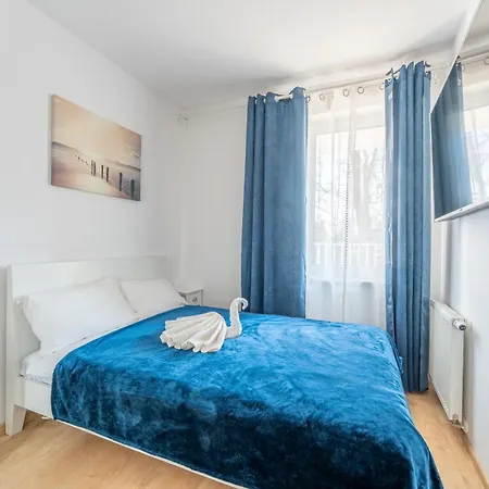 Holiday home Feniks Seaside With Pool & Near